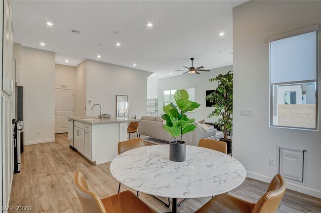 Building Photo - 3354 Via Strada St