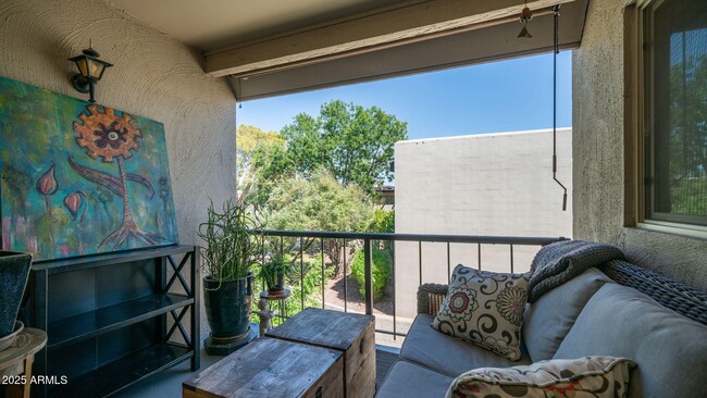 Building Photo - 4201 E Camelback Rd