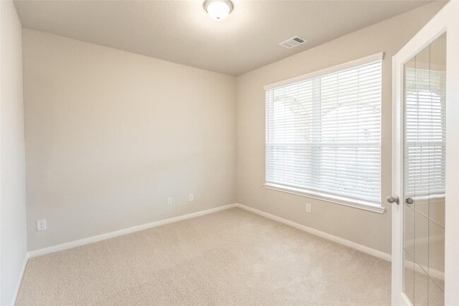 Building Photo - 3530 Lake Bella Megan Dr