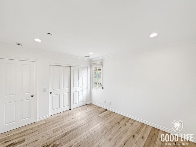 Building Photo - Highly Desired Irvine Living | 3-Bed, Office, Gated Community