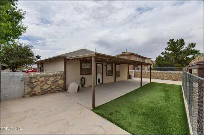Building Photo - 508 Covington Ridge Way