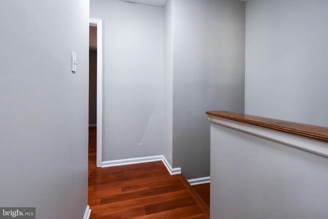 Building Photo - 2156 Commissary Cir