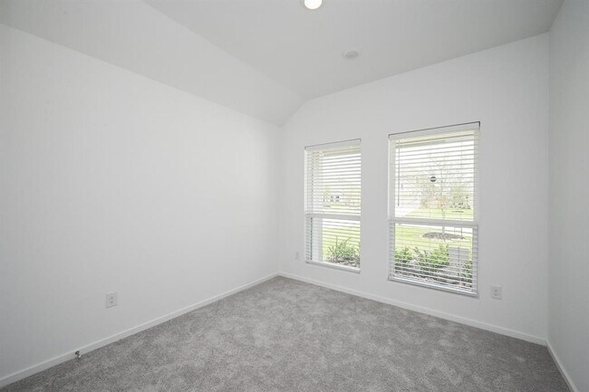 Building Photo - 26811 Tree Mallow Dr