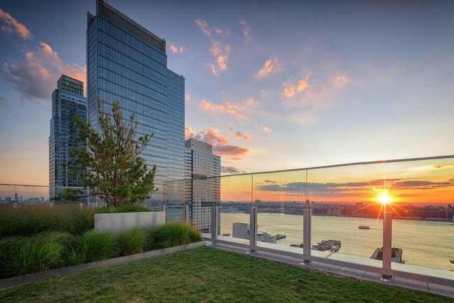 Interior Photo - Gotham West