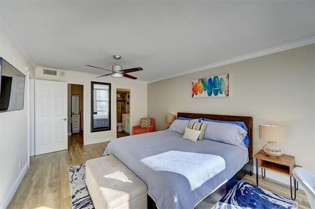 Building Photo - 531 N Ocean Blvd