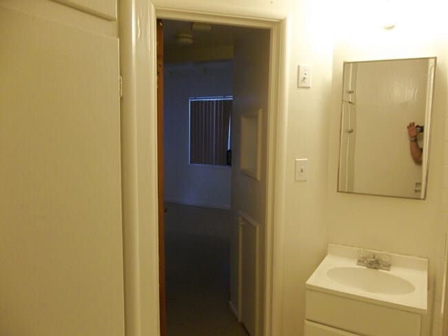 Building Photo - 1 Bedroom 1 Bath