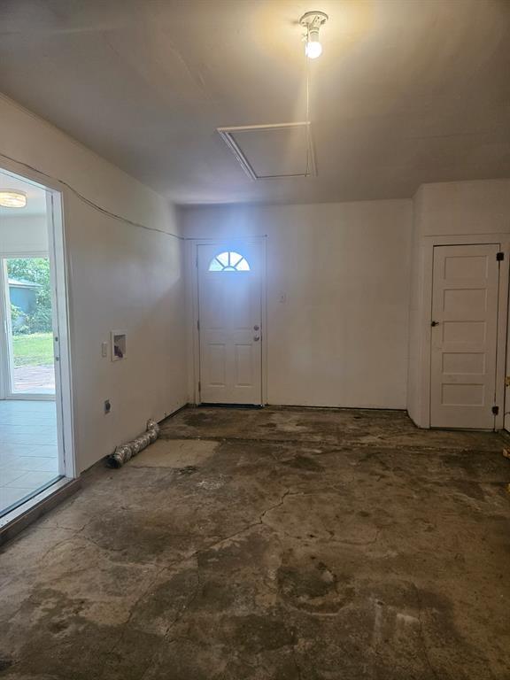 Building Photo - 1401 Trinity St