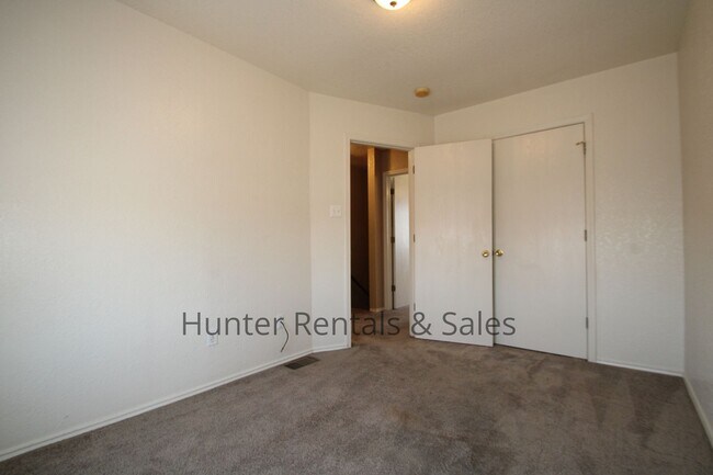 Building Photo - Lonesome Dove Two-Bedroom