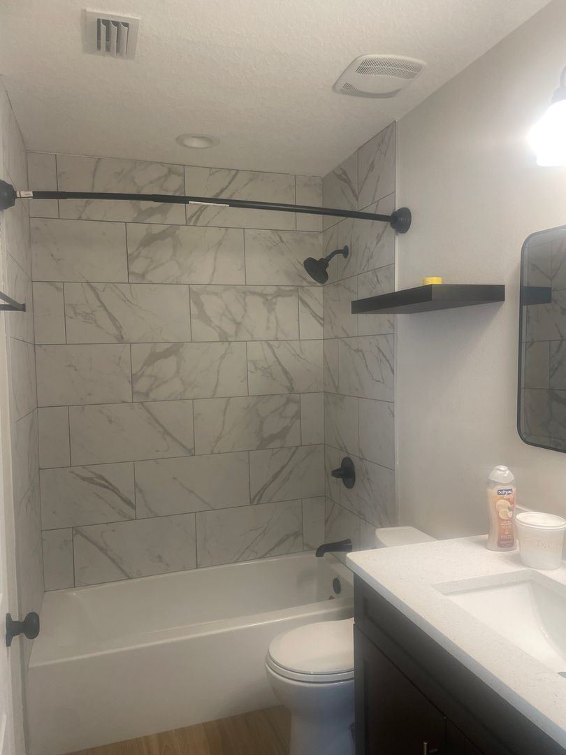 Building Photo - 7251 Willoughby Dr