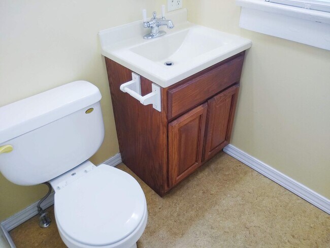 Building Photo - 211 N Grant St