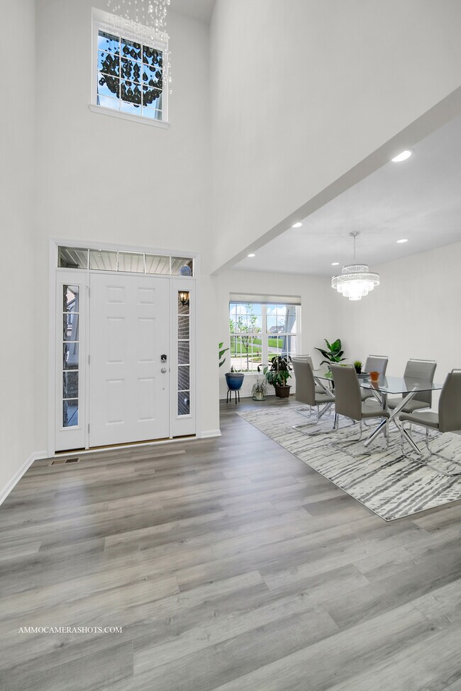 Building Photo - 12504 S Cherry Blossom Blvd
