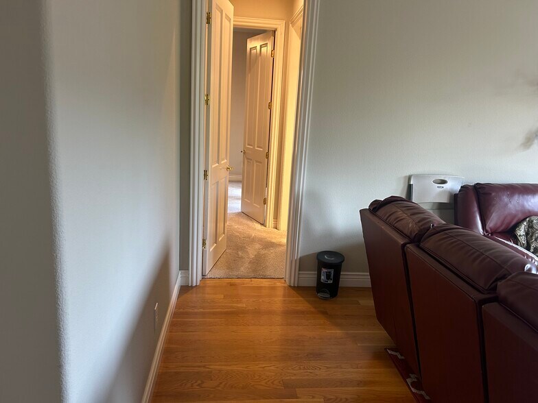 Building Photo - 3721 Selvante St