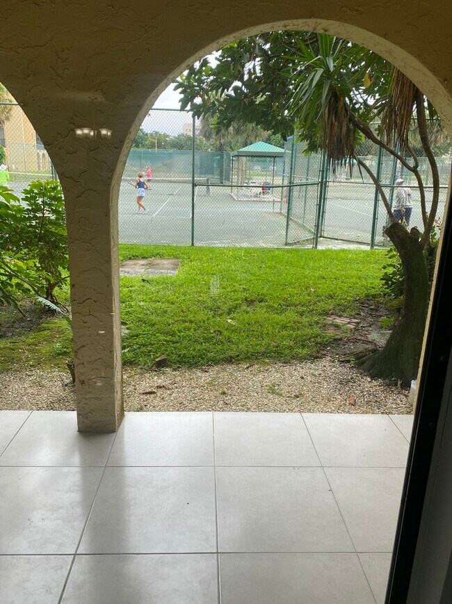 Building Photo - 2788 Tennis Club Dr