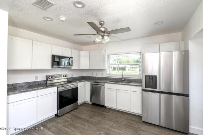 Building Photo - 356 Vesta Cir