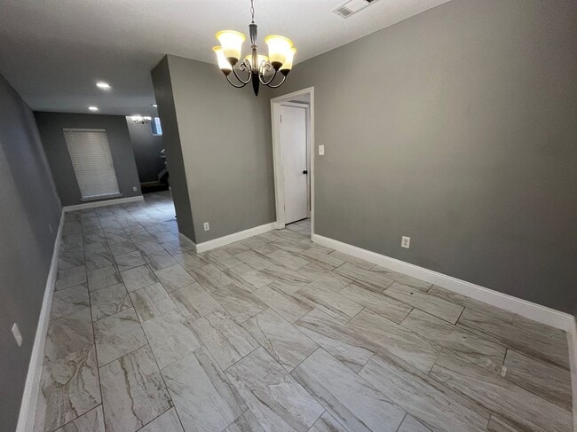 Building Photo - 3425 Renaissance Dr
