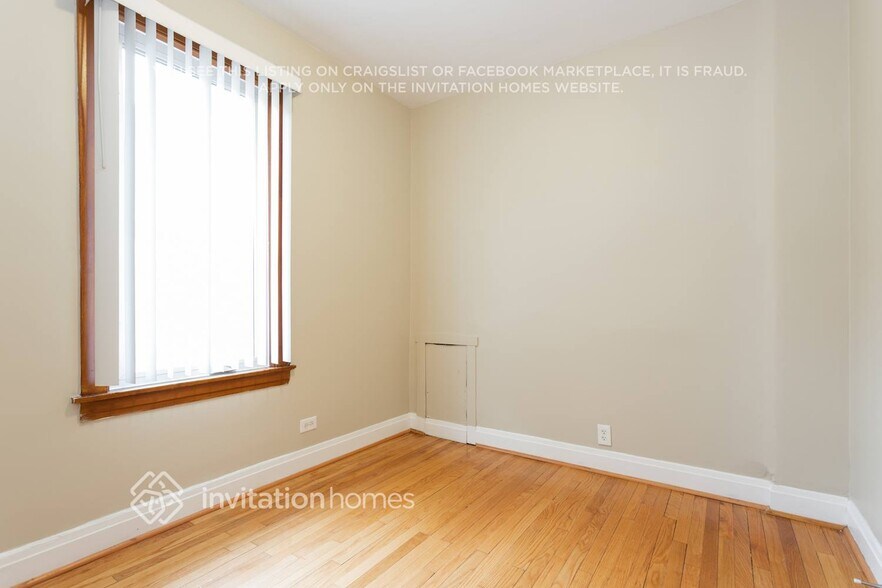 Building Photo - 3820 Wesley Ave