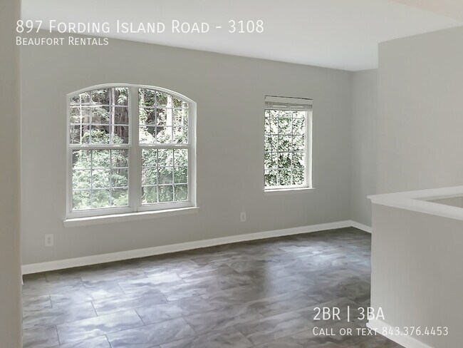 Building Photo - 897 Fording Island Rd