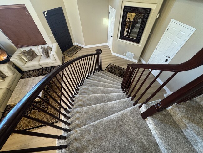 Building Photo - 10 Rhine Cir