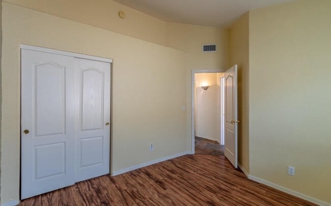 Building Photo - 3Bdrm / 2Ba  Bright & Clean near Thorneydale/Hardy