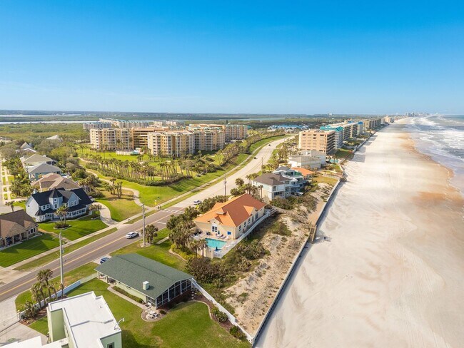Building Photo - Experience coastal living at its finest in...