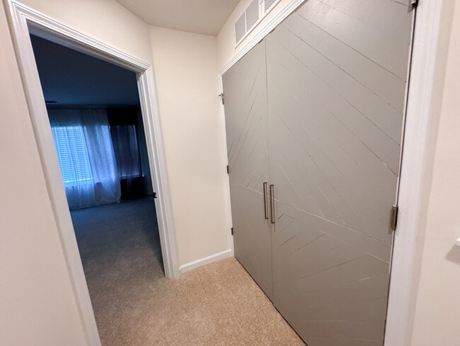 Building Photo - 106 Synandra Dr