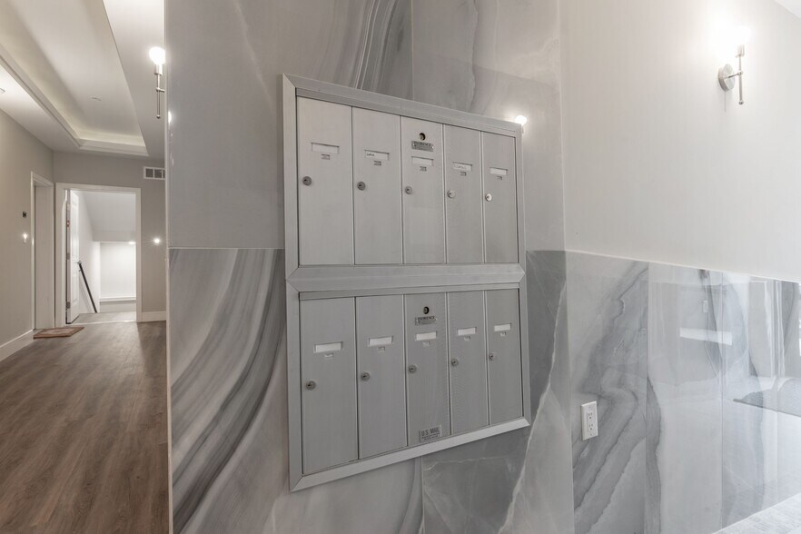 Building Photo - 1222 N Marshall St