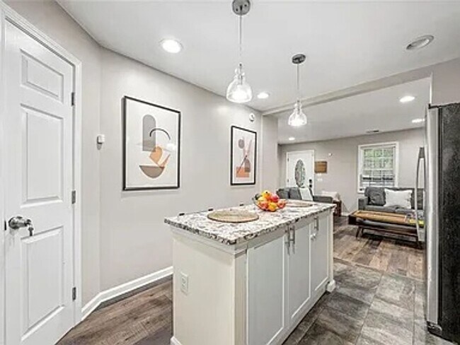 Building Photo - Charming 3BR House in Atlanta