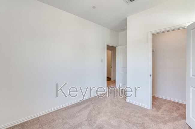 Building Photo - 2308 Bulin Dr