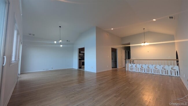 Building Photo - 150-95 Powells Cove Blvd