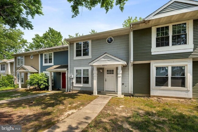 Building Photo - 4071 Bluebird Dr