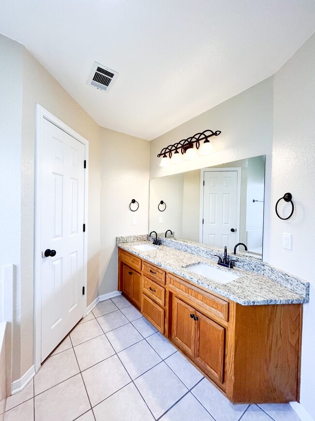 Building Photo - Available NOW!!!! You must see this is a Fabulous Home. 4 bedrooms, office, 2 bath, 2 car garage ...