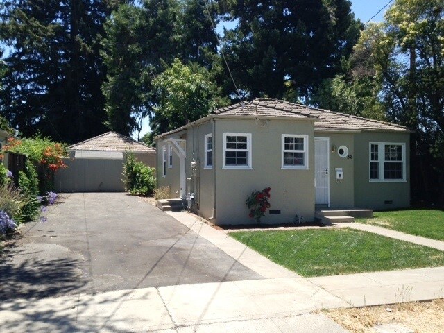 Building Photo - 32 Sanford Ave