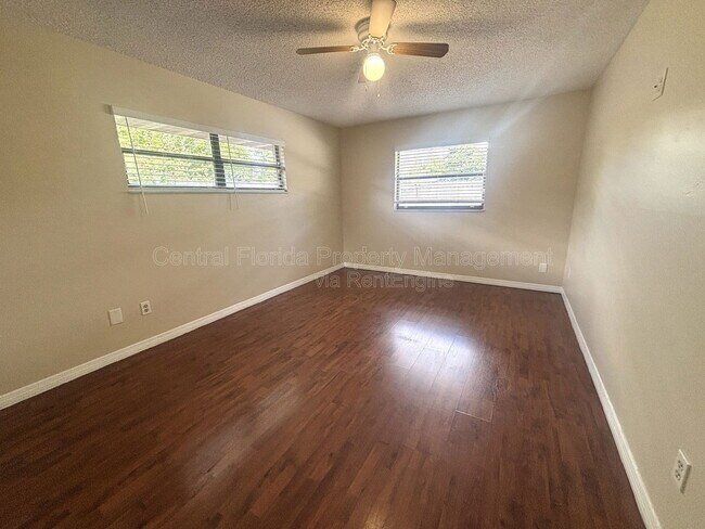 Building Photo - 1009 Terry Dr