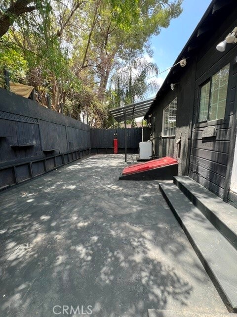 Building Photo - 9912 La Tuna Canyon Rd