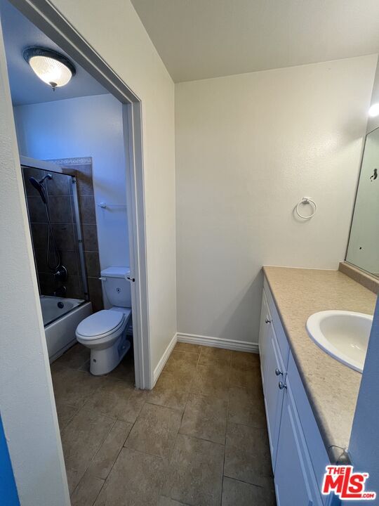 Building Photo - 443 S Gramercy Pl