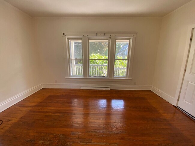 Building Photo - 198-200 Westwood Ave Akron, OH 44302 MFH2 ...