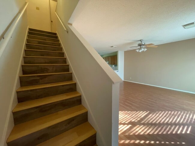 Building Photo - 7926 Ruby Meadow