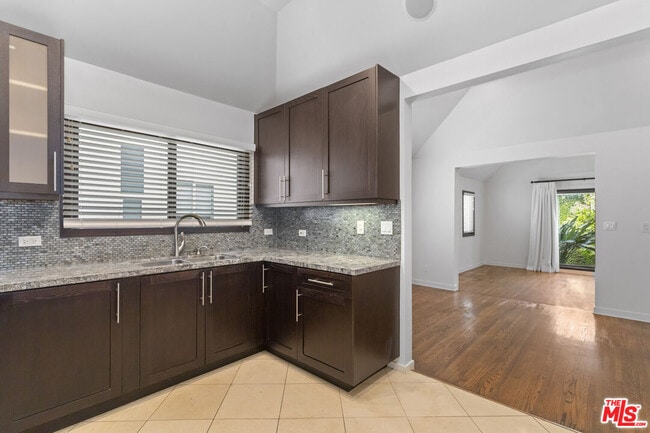 Building Photo - 6656 Colgate Ave