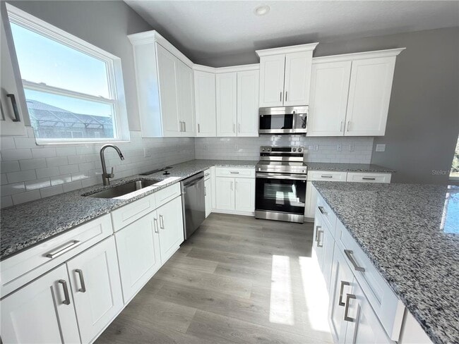 Building Photo - 5048 San Ignacio Dr