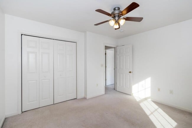 Building Photo - 1172 Heron Ct