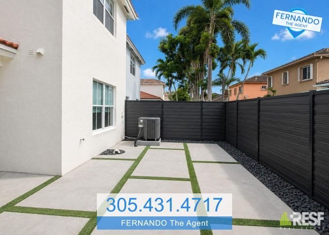 Building Photo - 16354 SW 48th Terrace