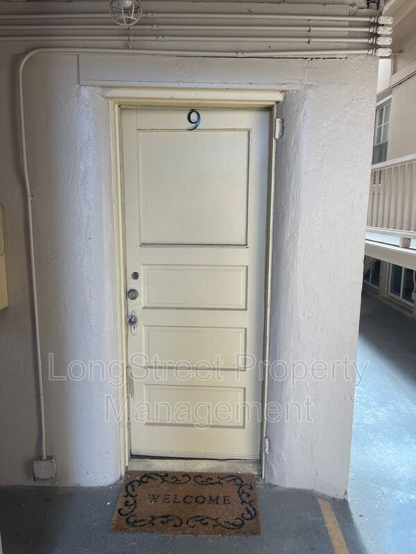 Building Photo - 205 NW Kings Blvd