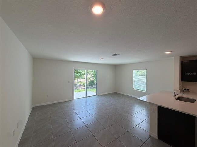 Building Photo - 6609 SW 81st Lp