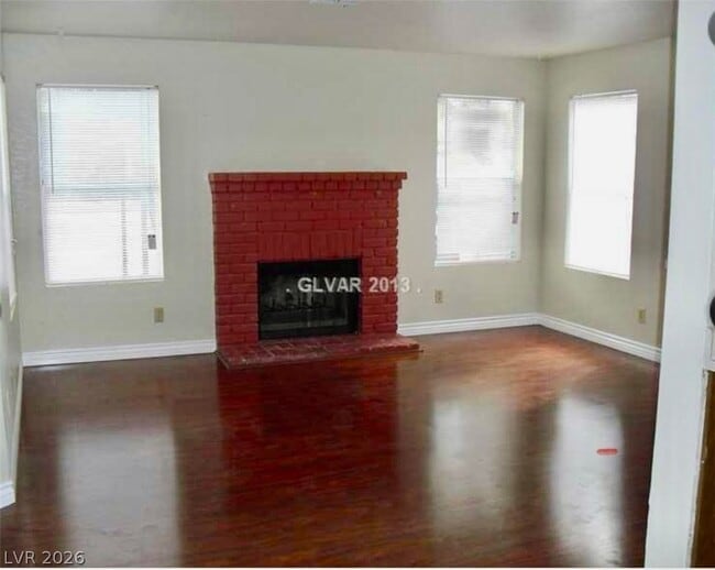 Building Photo - 3926 Bushnell Dr