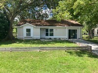 Building Photo - 2671 Bentley Dr