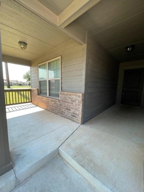 Building Photo - 825 Barbaroot Dr