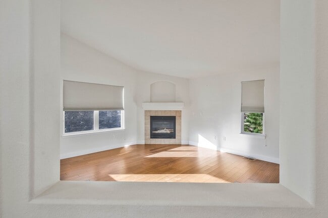 Building Photo - 6756 Solana Dr