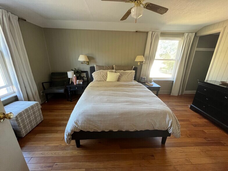 Building Photo - 9845 Evening Star Rd