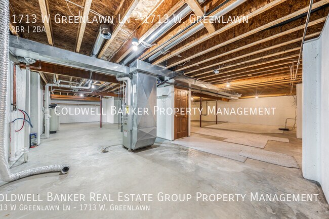 Building Photo - 1713 W Greenlawn Ln