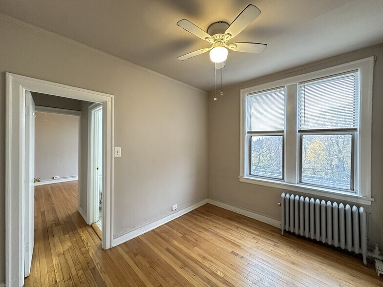 Building Photo - 1371 W Estes Ave